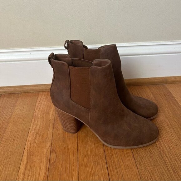 Madden Girl Brown Denver Chelsea Round Toe Heel Ankle Boots Booties Size 8.5 - Picture 3 of 8